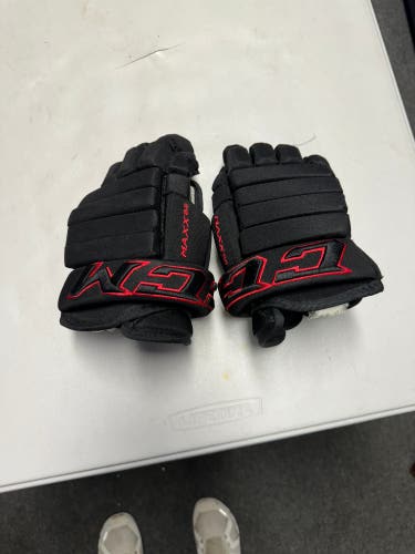 Used  CCM 11" MAXX 2.0  Gloves