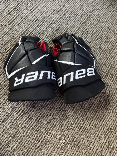 Used Bauer Vapor 3x Hockey Gloves
