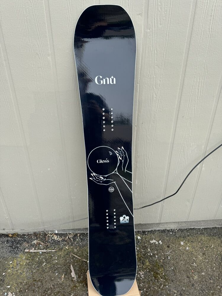 大雪セール！新品 GNU GLOSS 148cm