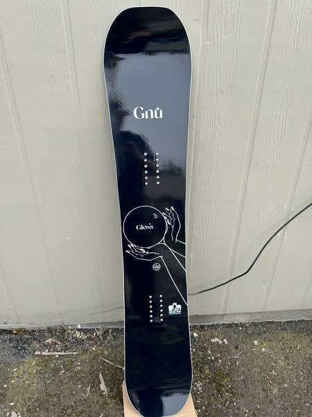 GNU Women's Gloss 148 Snowboard 2024 Snowboards New