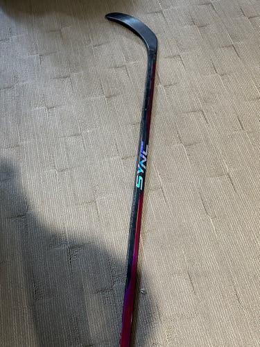 New Intermediate Bauer Right Handed P92 Pro Stock Nexus Sync Hockey Stick