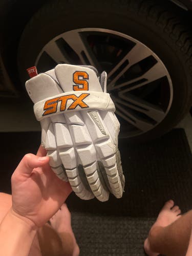 Stx Syracuse glove right only looking to trade for left gloves