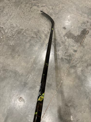 New Senior Bauer Right Handed P28 Ag5nt Hockey Stick