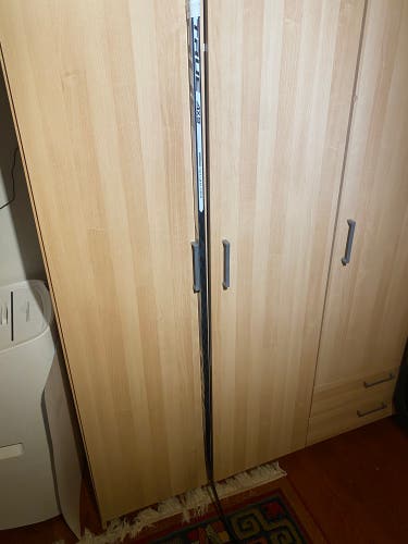 Used Senior True Right Handed TC2.5  AX9 Hockey Stick