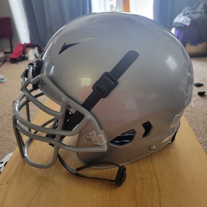 New youth Medium Youth Schutt Vengeance Air Helmet