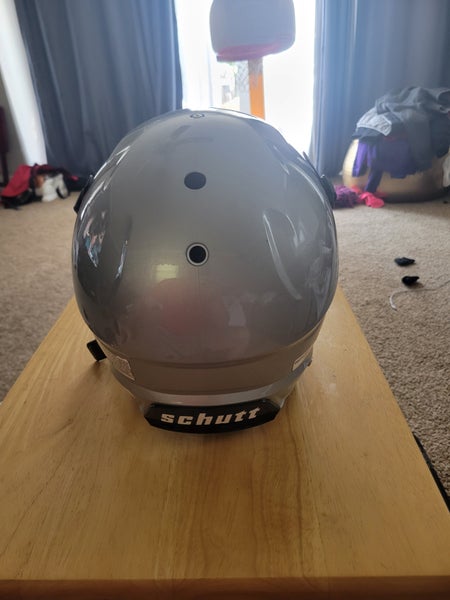 New youth Medium Youth Schutt Vengeance Air Helmet