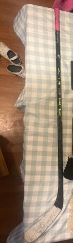 Used Intermediate Bauer Right Handed P92 Ag5nt Hockey Stick