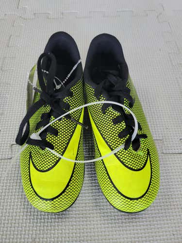 Used Nike Youth 12.0 Cleat Soccer Outdoor Cleats
