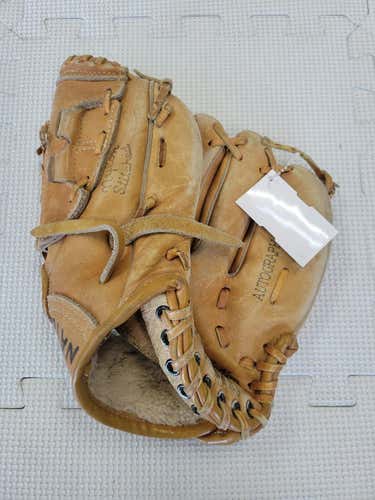 Used Wilson Autograph 11" Fielders Gloves
