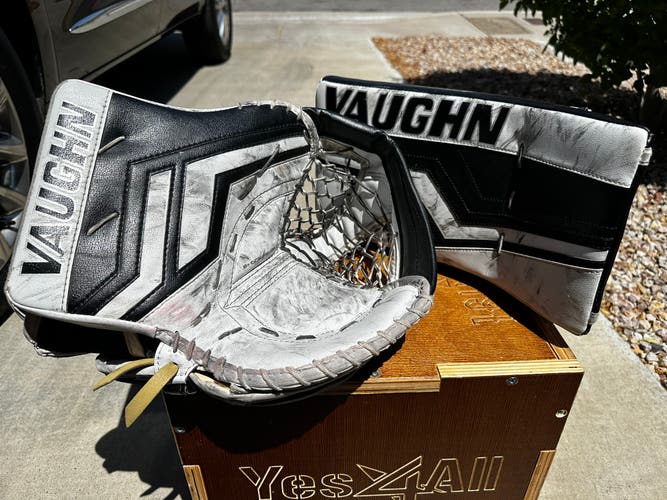Vaughn Pro V Elite Pro Carbon Glove And Blocker Used Black/White
