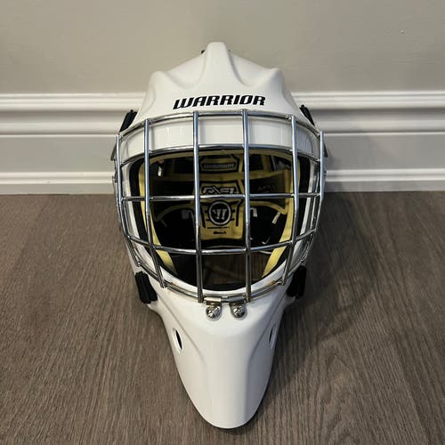 Used Warrior RF1 Goalie Mask And Bag