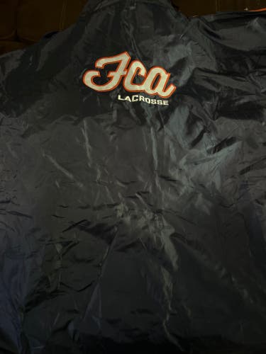 FCA lacrosse cloak with hood and zipper