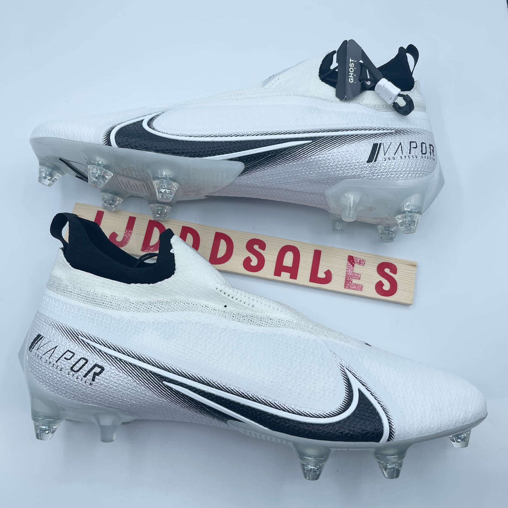 NEW Nike Vapor Edge 360 Elite Football Cleats Mens Size 15 CZ7837-100 White Amazon.com | Nike Vapor Edge Elite 360 Flyknit (W) CV6317  main image 2