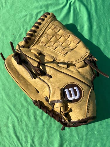 Used Kid Pitch (9YO-13YO) Wilson A500 Left Hand Throw Outfield Baseball Glove 12"