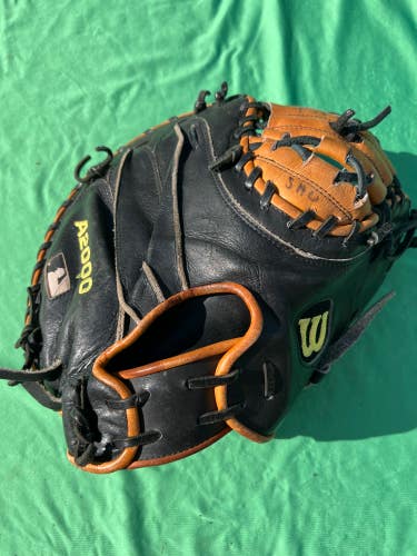 Used Wilson A2000 Right Hand Throw Catcher's Baseball Glove 32.5"