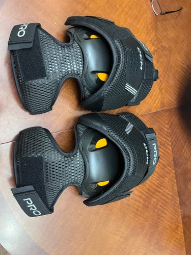 New CCM Goalie Knee Guards