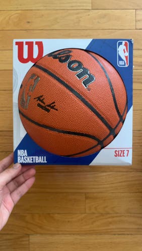 Wilson Basketball Signature Series