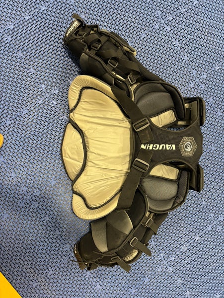 Intermediate Large Vaughn  Velocity V9 Goalie Chest Protector