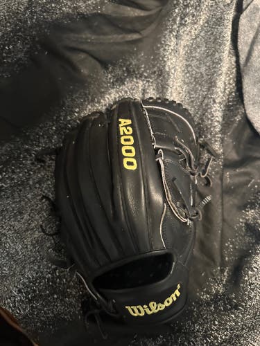 Used 2021 Pitcher's 11.75" A2000 Baseball Glove