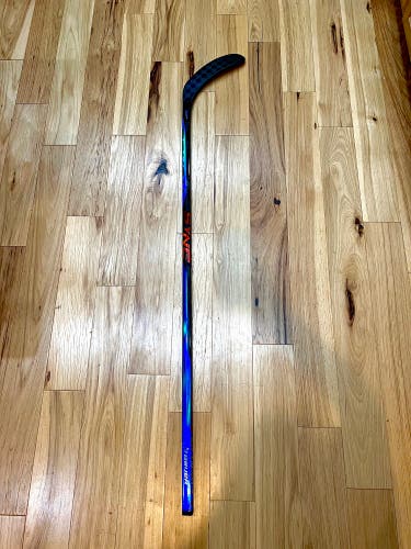 Intermediate Bauer Nexus Sync Hockey Stick