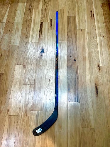 New Intermediate Bauer Nexus Sync Hockey Stick