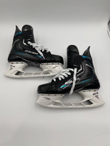 Lightly Used Custom Blue Senior Bauer Regular Width  Pro Stock 9.5 Supreme Mach Hockey Skates