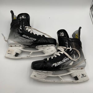 Lightly Used Senior Bauer Regular Width Pro Stock 11.5 Vapor Hyperlite 2 Hockey Skates