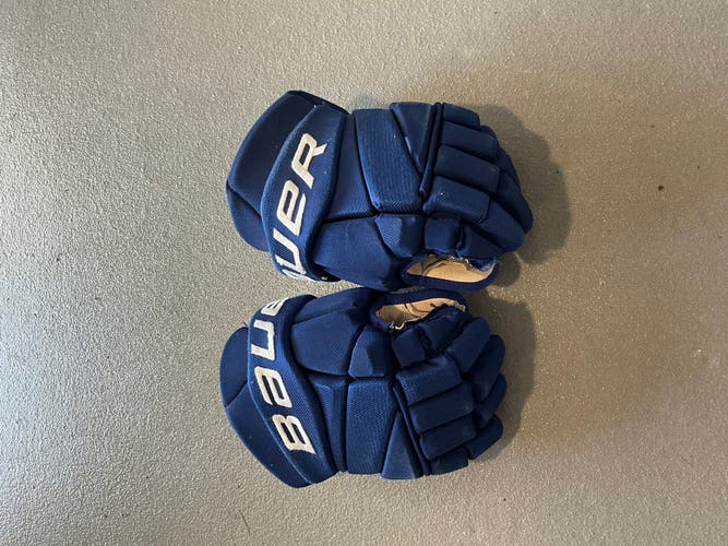 Bauer 13 Inch Hockey Gloves