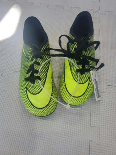Used Nike Youth 13.0 Cleat Soccer Outdoor Cleats