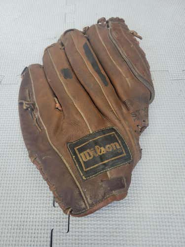 Used Wilson A2000 Xlo 12 1 2" Fielders Gloves