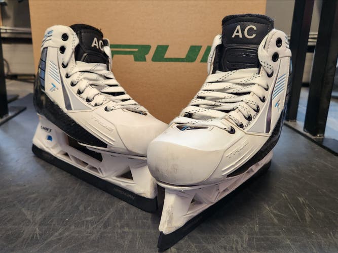 New Senior True SVH Pro Return 2 piece Size 7 Goalie skate - White [21010031]