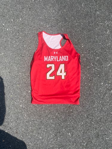Red Used Maryland Women’s Large Under Armour Jersey