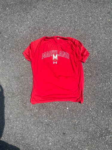 Red Used Women's Under Armour Shirt