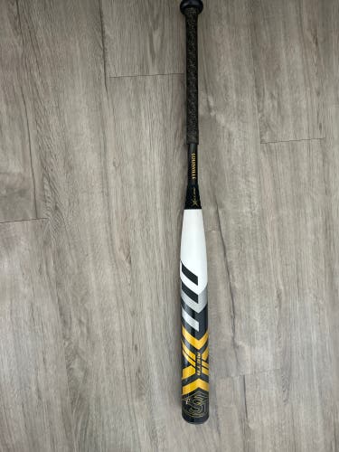 Louisville Slugger Meta 33 Inch -10 Softball Bat.