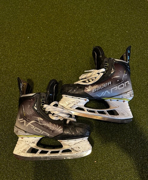 Used Bauer Vapor Hyperlite Hockey Skates 7