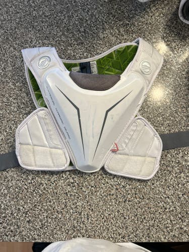 Maverik M5 EKG speed shoulder pads