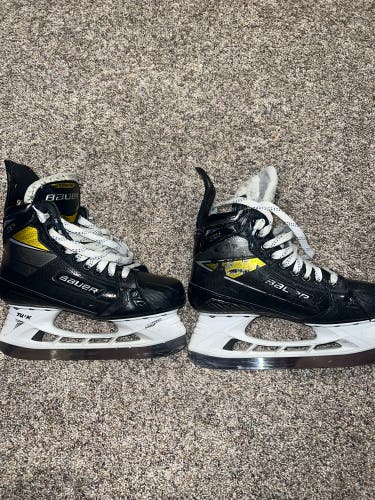 Used Bauer Size 5 Supreme 3S Pro Hockey Skates