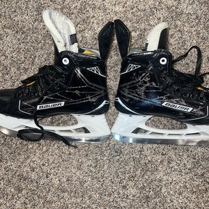 Used Bauer Extra Wide Width Size 4 Supreme S190 Hockey Skates