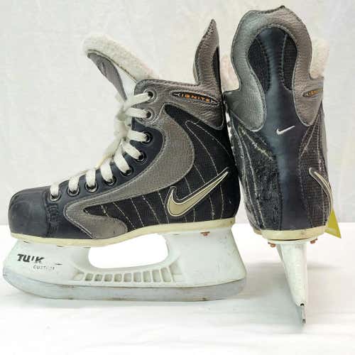 Used Nike Ignite 5 Youth 13.5 Ice Hockey Skates