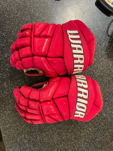 Used  Warrior 14"  Alpha Pro Gloves