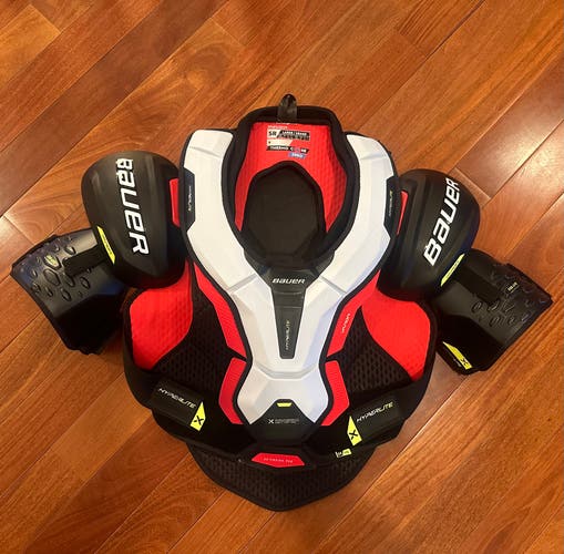 Bauer Vapor HyperLite Hockey Shoulder Pads