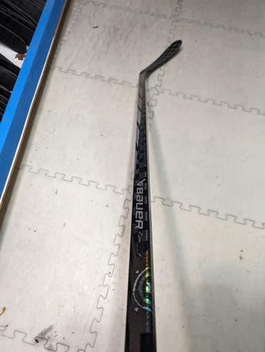 New Bauer Proto-R Right Handed Hockey Stick P92 Pro Stock