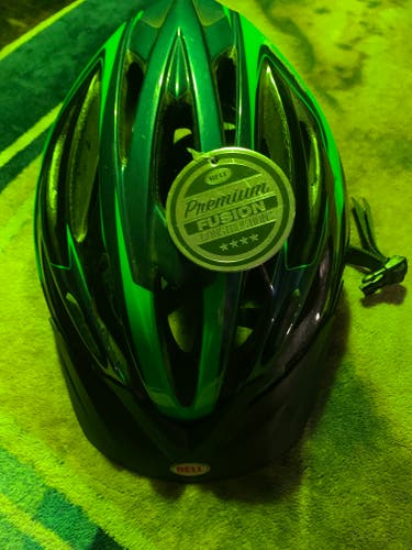 New Bell Quake Bike Helmet Uni Adult