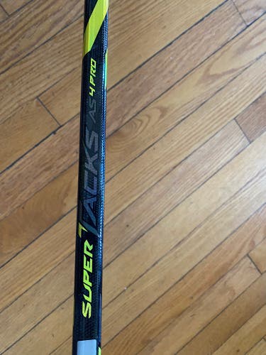 Used Junior CCM Right Handed P29 Pro  Super Tacks AS4 Pro Hockey Stick