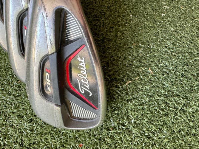 Used Men's Titleist AP1 712 Right Handed Clubs (Full Set) Regular Flex 7 Pieces