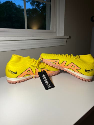 Yellow New Size 5.0 (Women's 6.0) Nike Indoor Mercurial Vapor Cleats