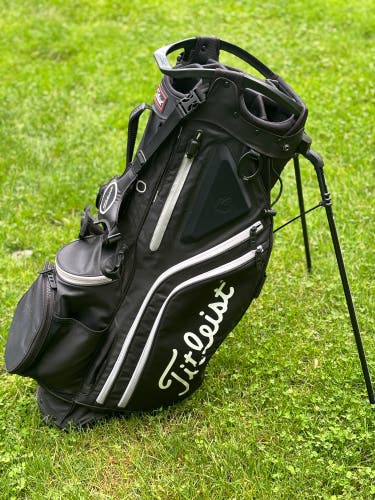 Titleist Hybrid 14 Stand Bag