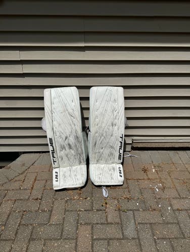 True L20.2 goalie leg pads