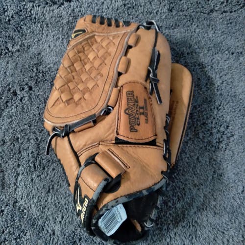 Used Mizuno GPL 1250 Right Hand Throw Outfield Prospect Series PowerClose Baseball Glove 12.5"