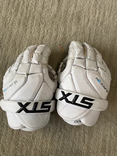 Surgeon 400 lacrosse gloves